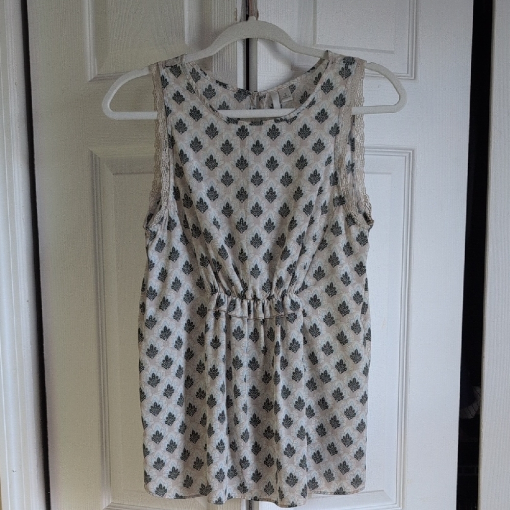 LC Lauren Conrad Cream and Black Patterned Top